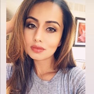 Meet your Posher, Sona